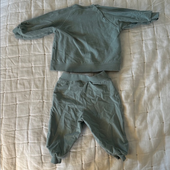 8 piece 3-6mo. Cozy Baby Boy Clothes (023) - Picture 7 of 16